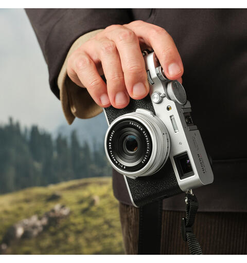 Fujifilm X100VI Kamera V&#230;rtettet, hybrids&#248;ker, Fujinon 23mm f/2